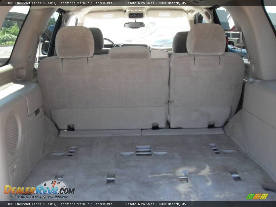 2006 Chevrolet Tahoe LS 4WD Sandstone Metallic / Tan/Neutral Photo #16