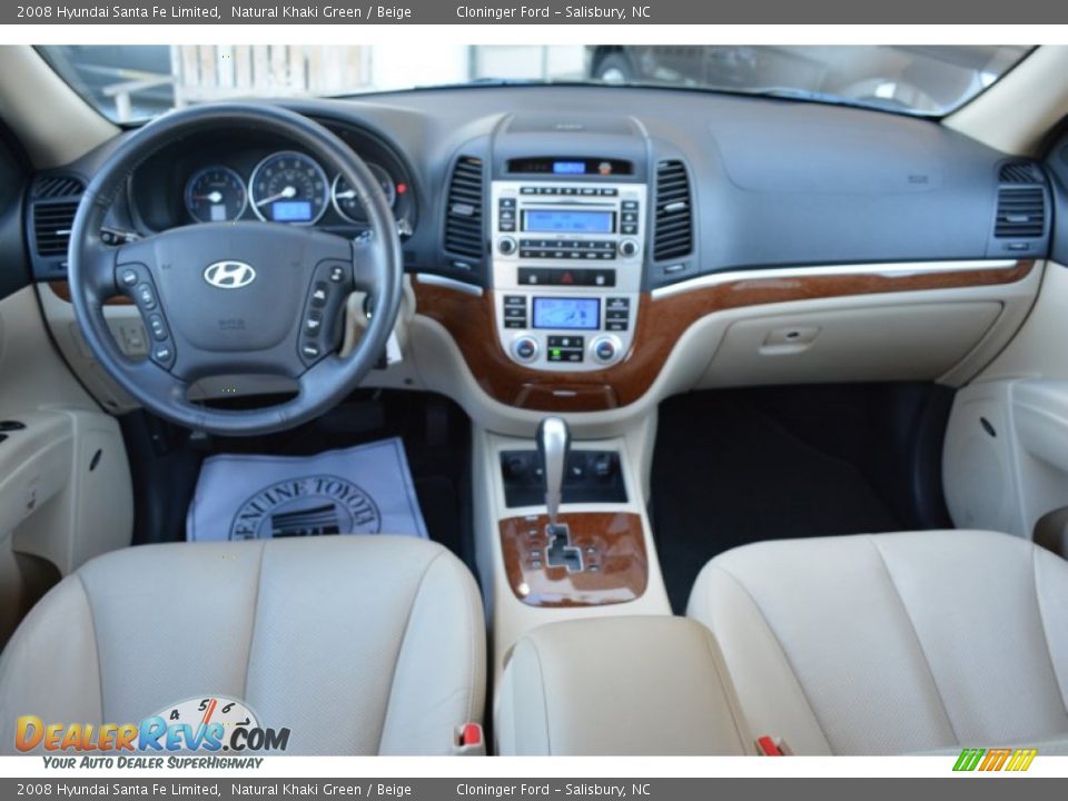 Dashboard of 2008 Hyundai Santa Fe Limited Photo #12