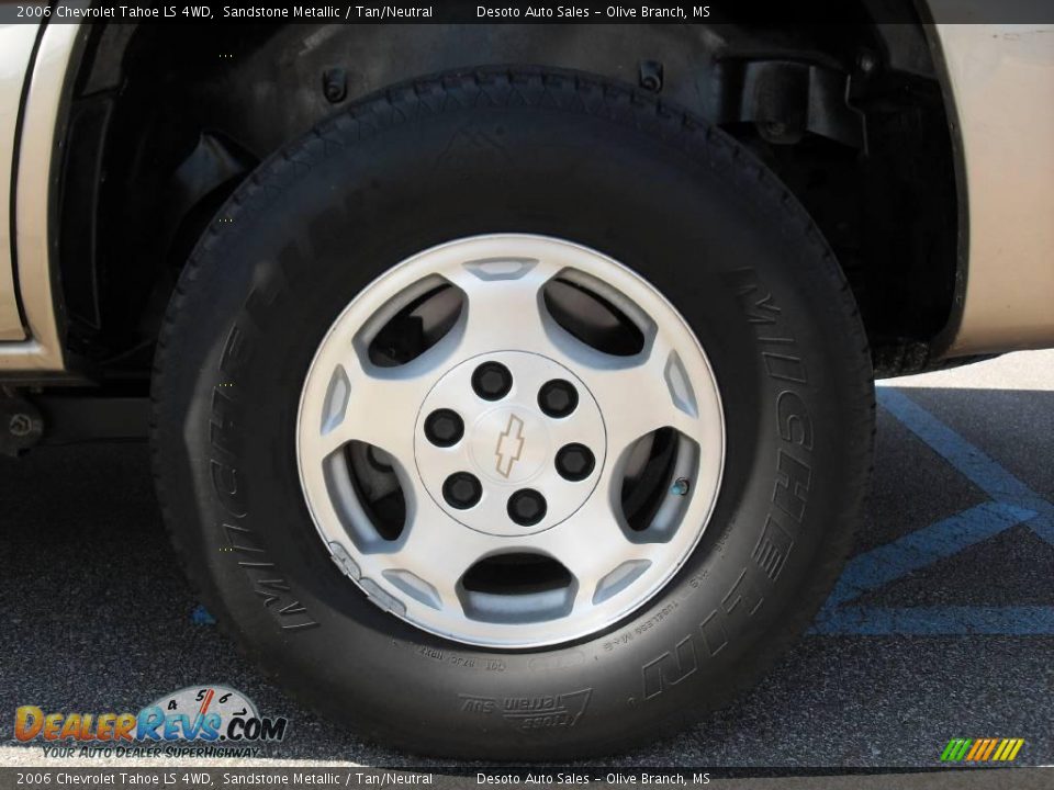 2006 Chevrolet Tahoe LS 4WD Sandstone Metallic / Tan/Neutral Photo #17