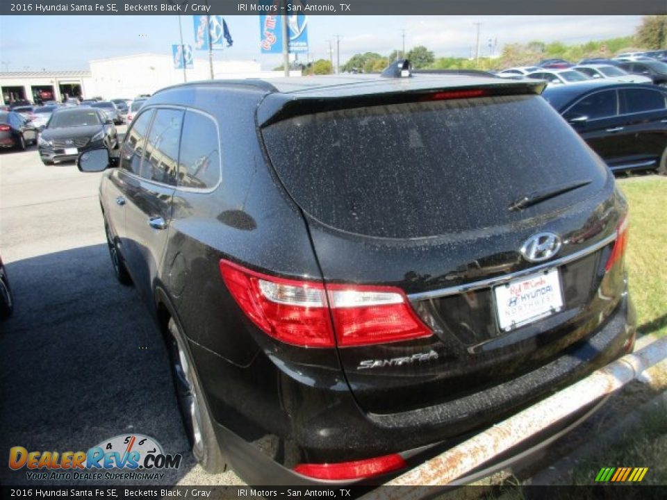 2016 Hyundai Santa Fe SE Becketts Black / Gray Photo #4