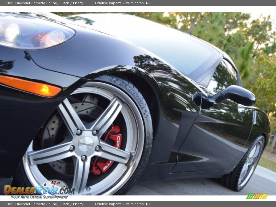 2005 Chevrolet Corvette Coupe Black / Ebony Photo #3