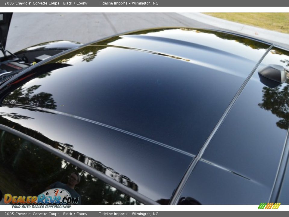 2005 Chevrolet Corvette Coupe Black / Ebony Photo #12