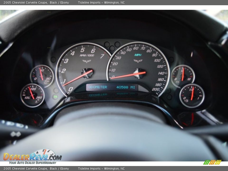 2005 Chevrolet Corvette Coupe Gauges Photo #15