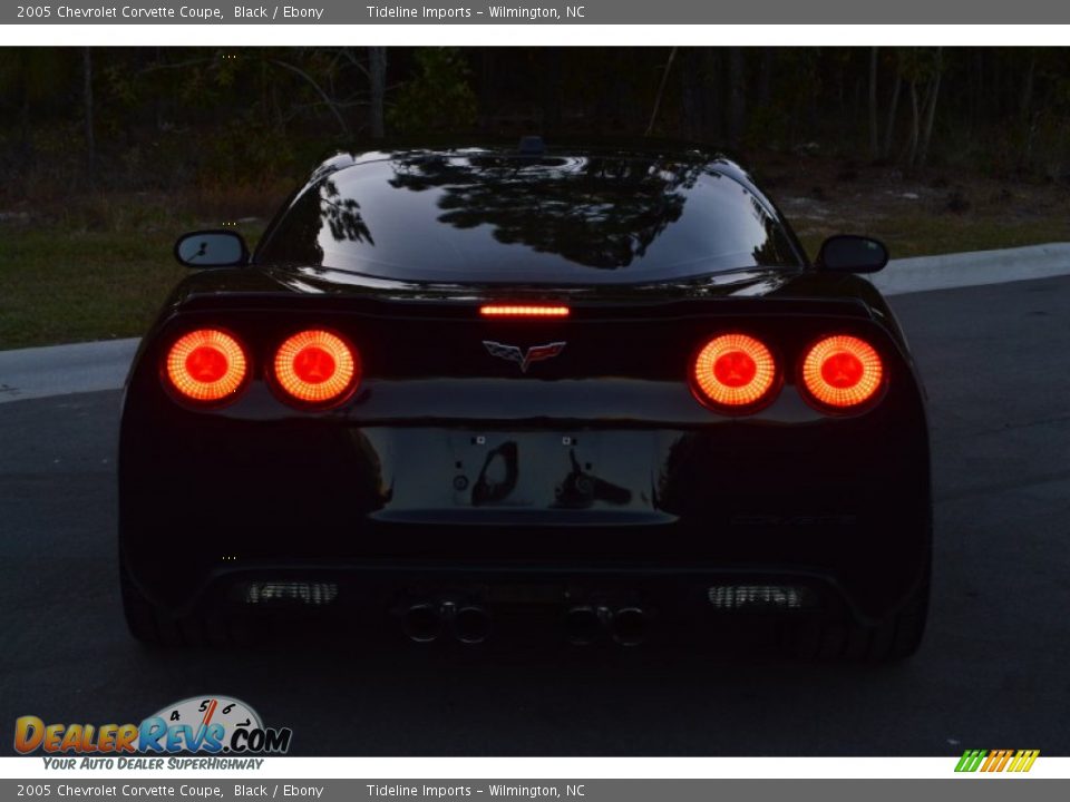 2005 Chevrolet Corvette Coupe Black / Ebony Photo #29