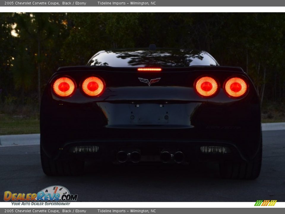 2005 Chevrolet Corvette Coupe Black / Ebony Photo #30