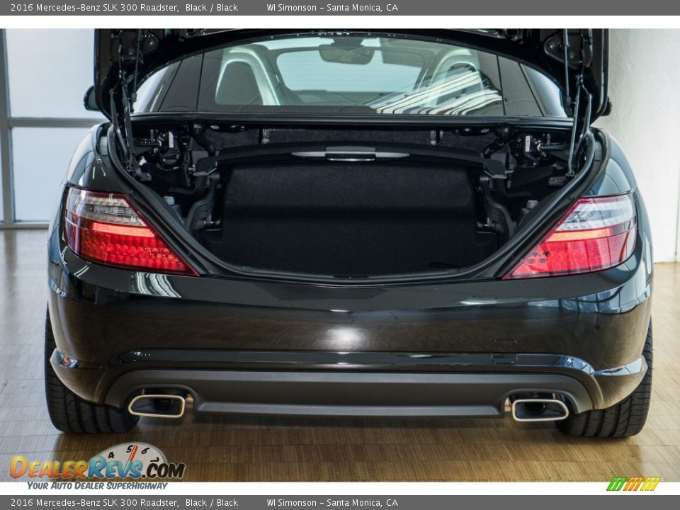 2016 Mercedes-Benz SLK 300 Roadster Trunk Photo #5