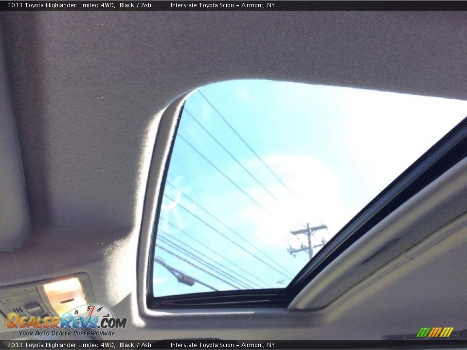 2013 Toyota Highlander Limited 4WD Black / Ash Photo #11