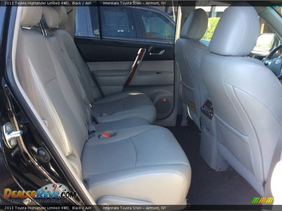 2013 Toyota Highlander Limited 4WD Black / Ash Photo #19