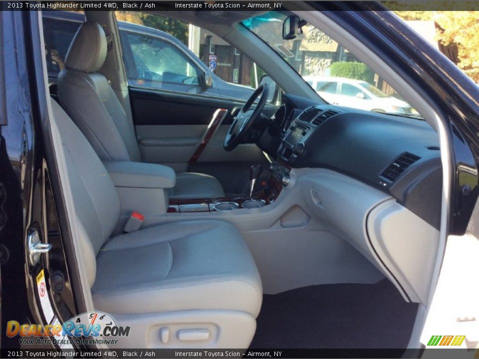 2013 Toyota Highlander Limited 4WD Black / Ash Photo #21