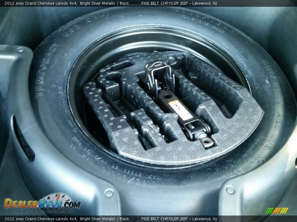 2012 Jeep Grand Cherokee Laredo 4x4 Bright Silver Metallic / Black Photo #10