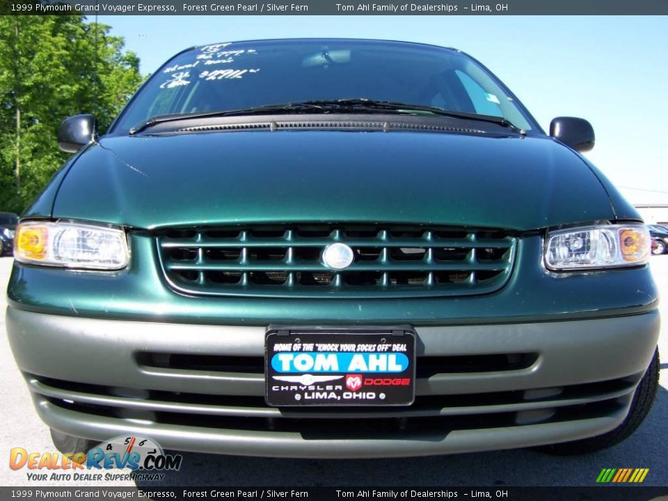 1999 Plymouth Grand Voyager Expresso Forest Green Pearl / Silver Fern Photo #2