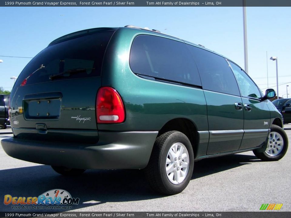 1999 Plymouth Grand Voyager Expresso Forest Green Pearl / Silver Fern Photo #5