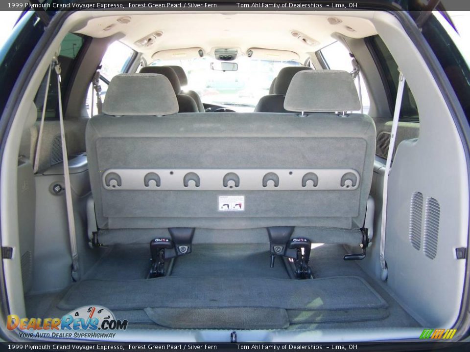 1999 Plymouth Grand Voyager Expresso Forest Green Pearl / Silver Fern Photo #8