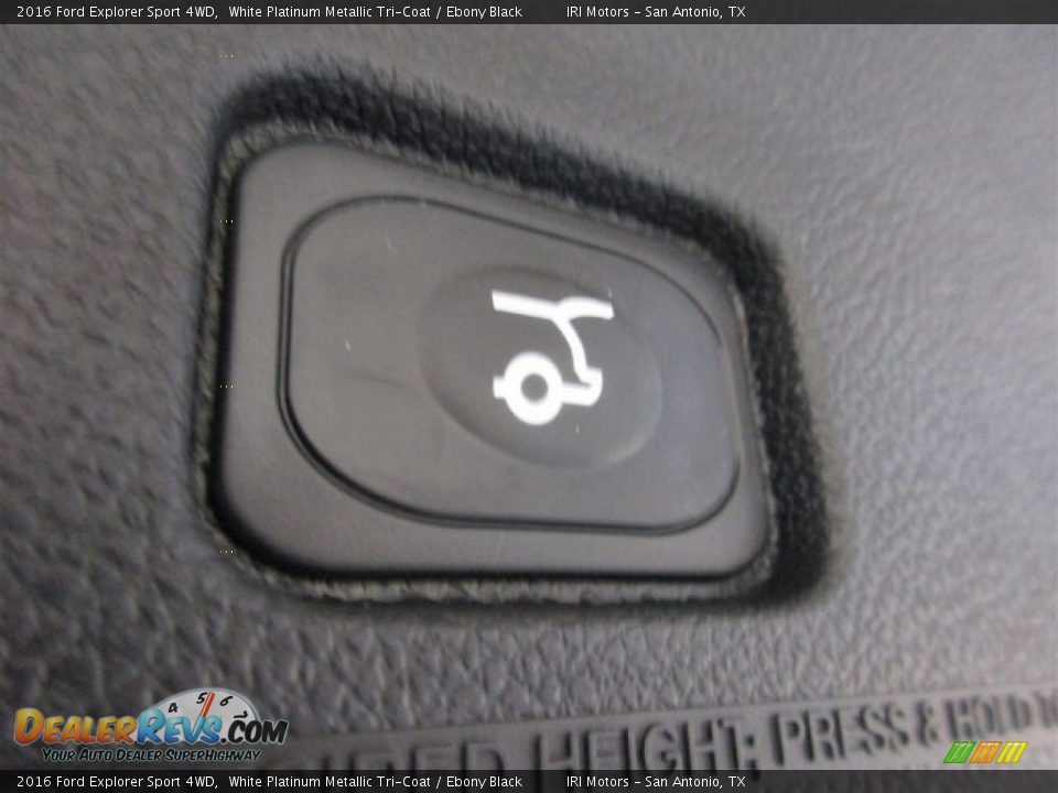 2016 Ford Explorer Sport 4WD White Platinum Metallic Tri-Coat / Ebony Black Photo #17