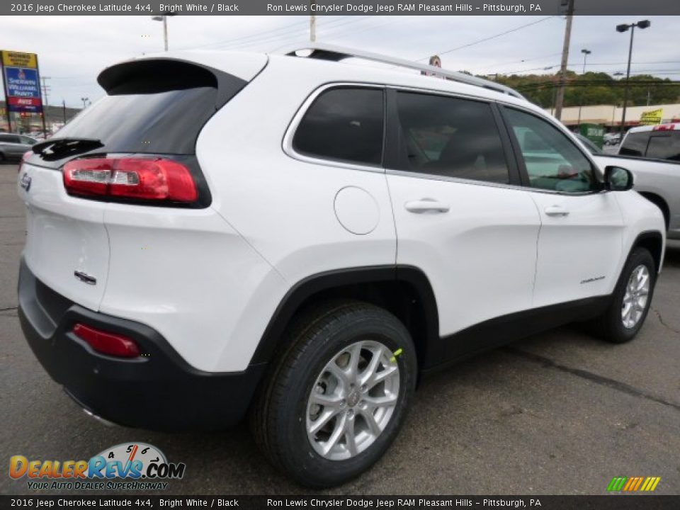 2016 Jeep Cherokee Latitude 4x4 Bright White / Black Photo #5