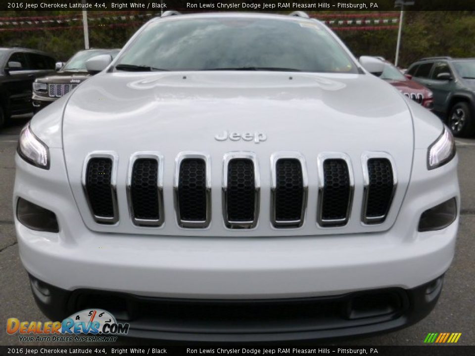 2016 Jeep Cherokee Latitude 4x4 Bright White / Black Photo #8