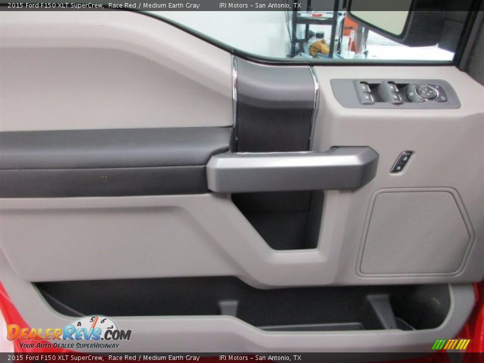 2015 Ford F150 XLT SuperCrew Race Red / Medium Earth Gray Photo #10