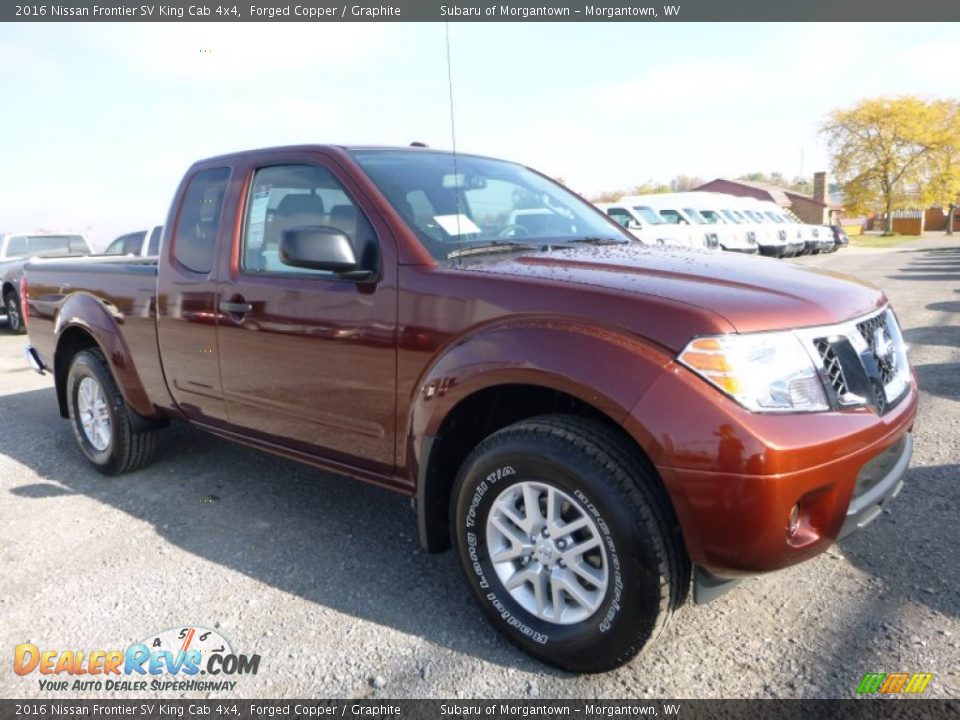 Front 3/4 View of 2016 Nissan Frontier SV King Cab 4x4 Photo #1