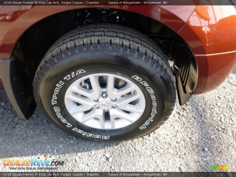 2016 Nissan Frontier SV King Cab 4x4 Forged Copper / Graphite Photo #2