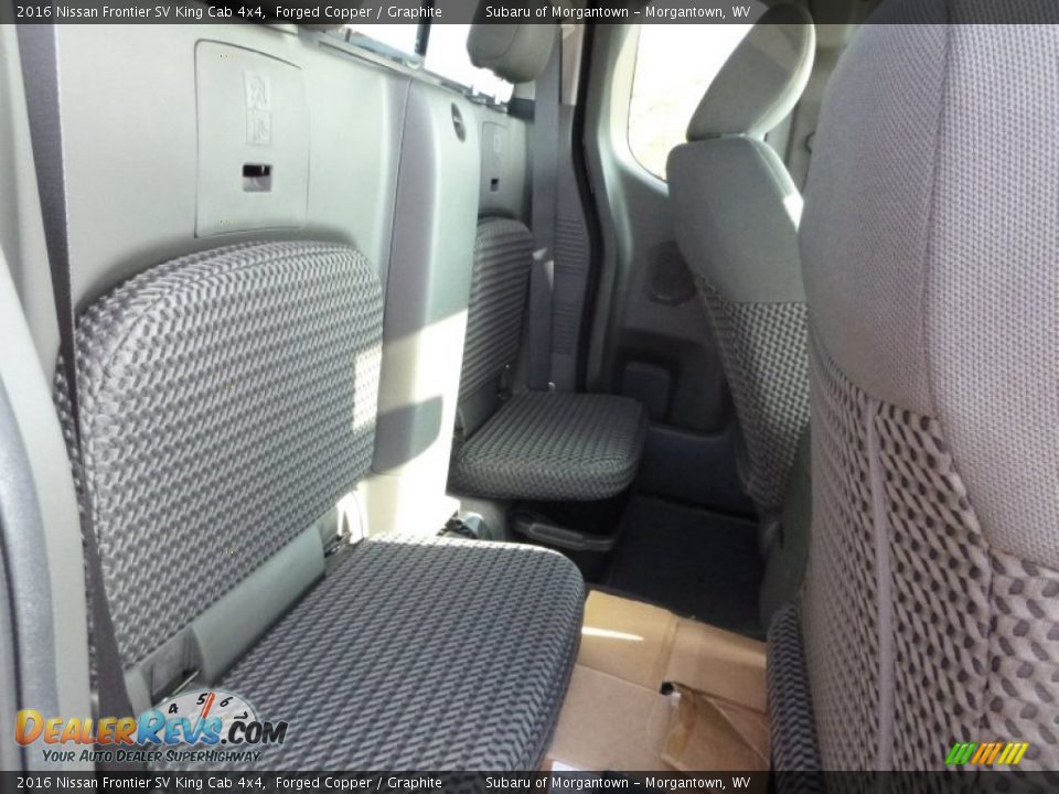 2016 Nissan Frontier SV King Cab 4x4 Forged Copper / Graphite Photo #4