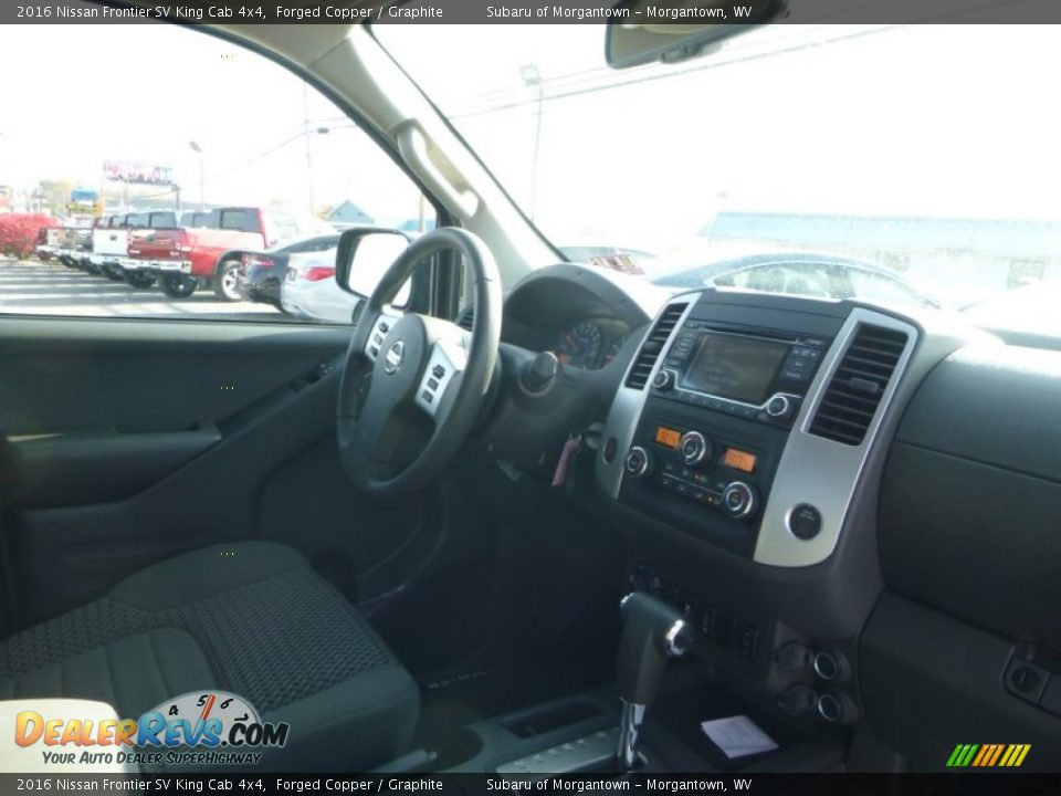 2016 Nissan Frontier SV King Cab 4x4 Forged Copper / Graphite Photo #5