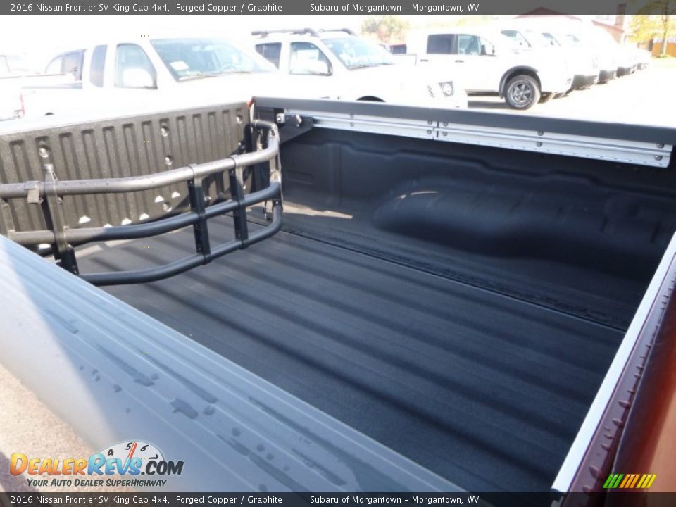 2016 Nissan Frontier SV King Cab 4x4 Forged Copper / Graphite Photo #6