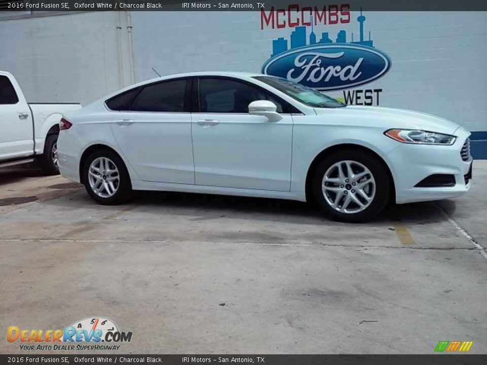 2016 Ford Fusion SE Oxford White / Charcoal Black Photo #2
