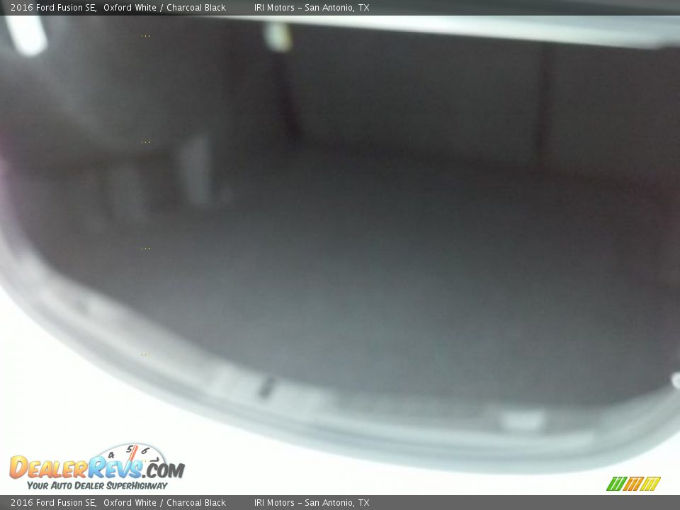 2016 Ford Fusion SE Oxford White / Charcoal Black Photo #4