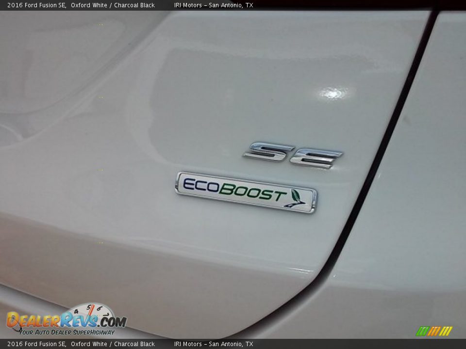 2016 Ford Fusion SE Oxford White / Charcoal Black Photo #8