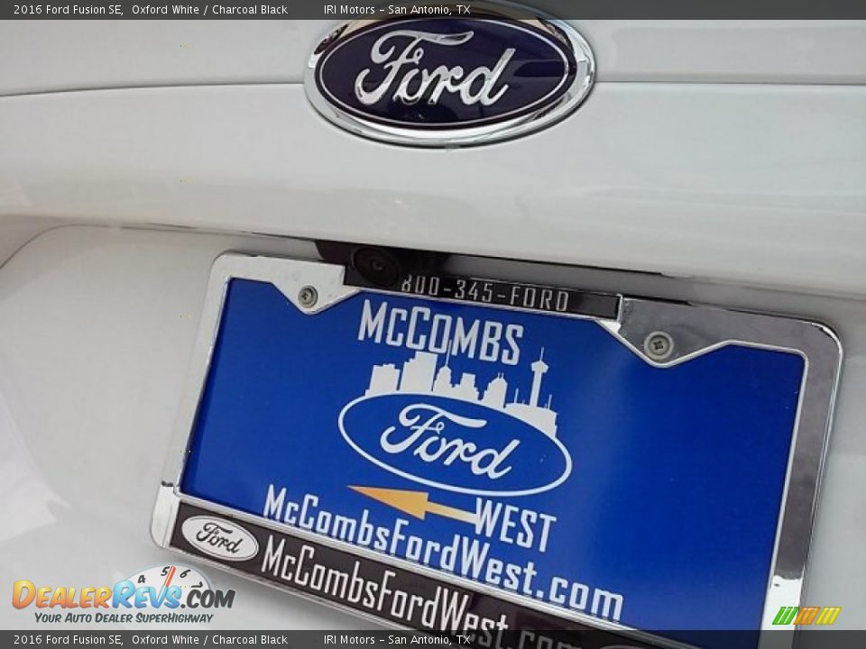2016 Ford Fusion SE Oxford White / Charcoal Black Photo #9