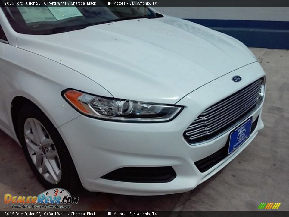 2016 Ford Fusion SE Oxford White / Charcoal Black Photo #11
