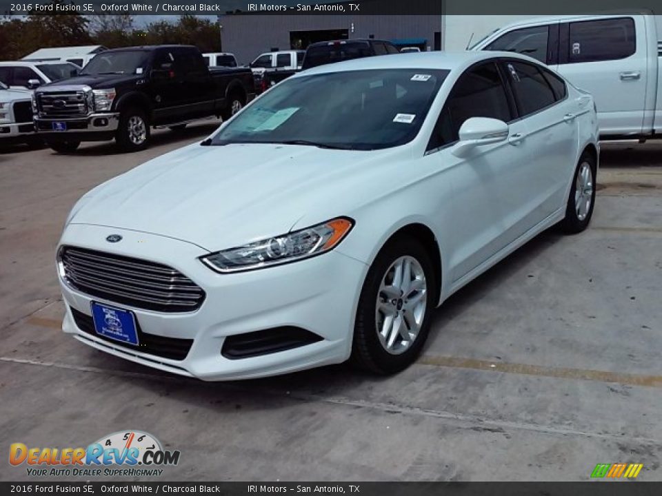 2016 Ford Fusion SE Oxford White / Charcoal Black Photo #12