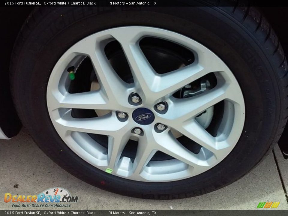 2016 Ford Fusion SE Oxford White / Charcoal Black Photo #14