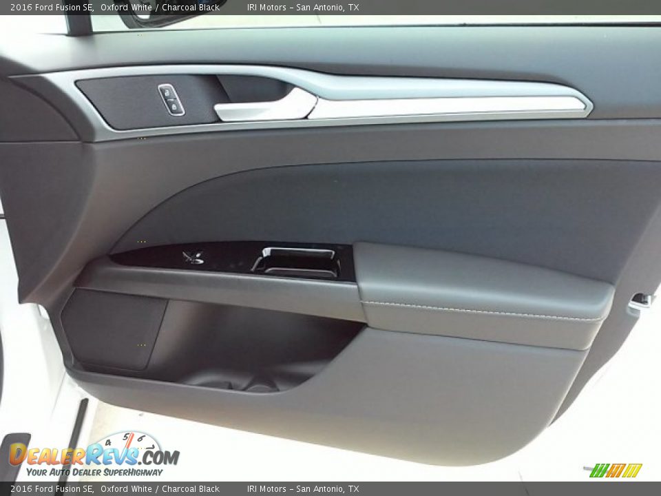 2016 Ford Fusion SE Oxford White / Charcoal Black Photo #19