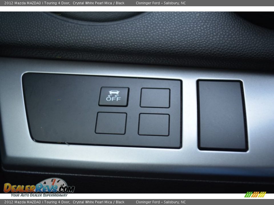 2012 Mazda MAZDA3 i Touring 4 Door Crystal White Pearl Mica / Black Photo #23