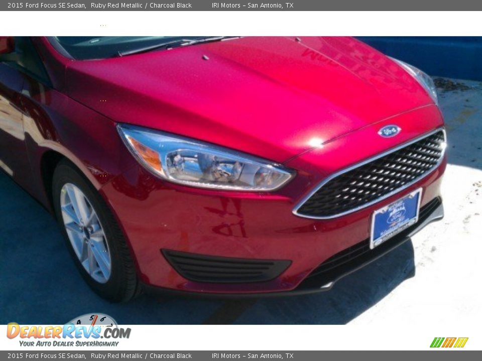 2015 Ford Focus SE Sedan Ruby Red Metallic / Charcoal Black Photo #3