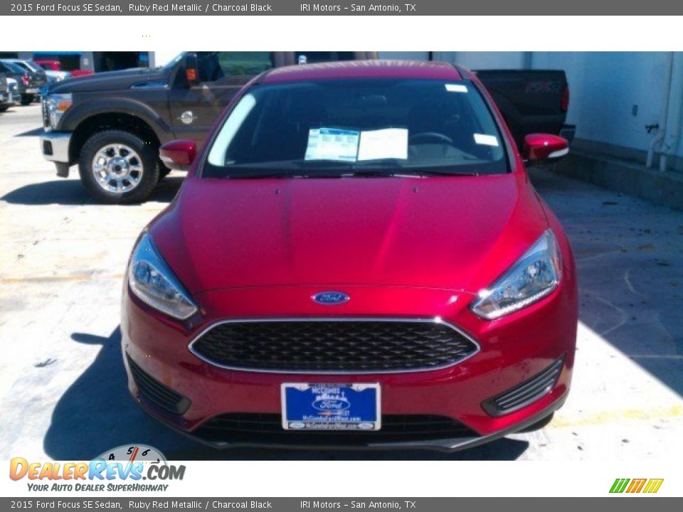 2015 Ford Focus SE Sedan Ruby Red Metallic / Charcoal Black Photo #7