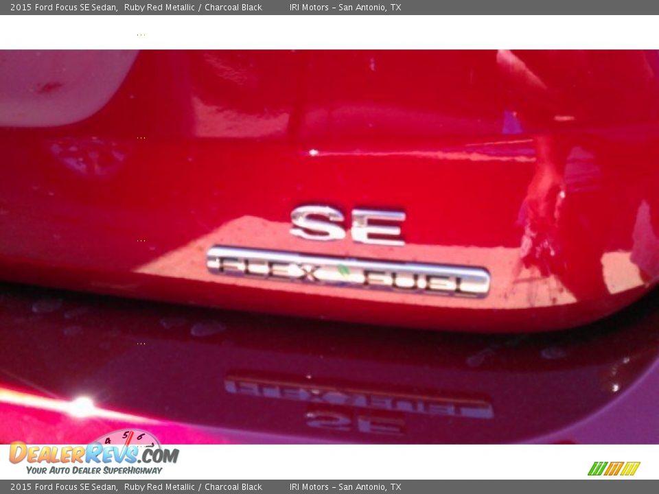 2015 Ford Focus SE Sedan Ruby Red Metallic / Charcoal Black Photo #15
