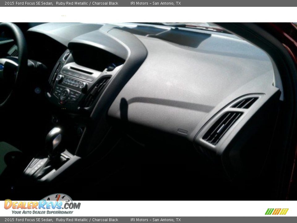 2015 Ford Focus SE Sedan Ruby Red Metallic / Charcoal Black Photo #24