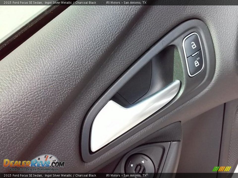 2015 Ford Focus SE Sedan Ingot Silver Metallic / Charcoal Black Photo #35