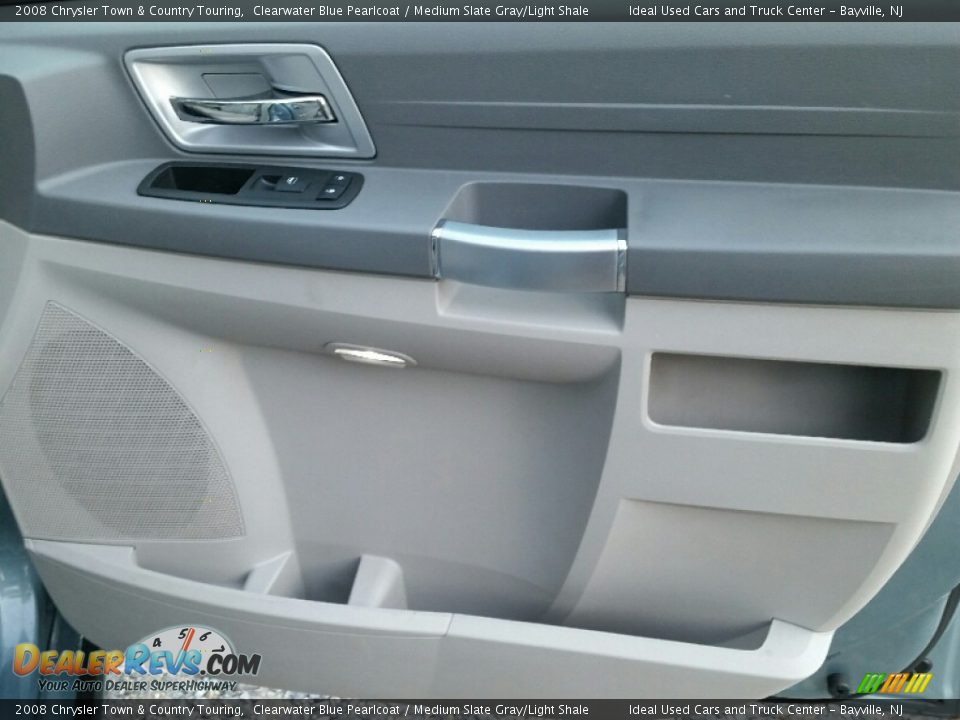 2008 Chrysler Town & Country Touring Clearwater Blue Pearlcoat / Medium Slate Gray/Light Shale Photo #12
