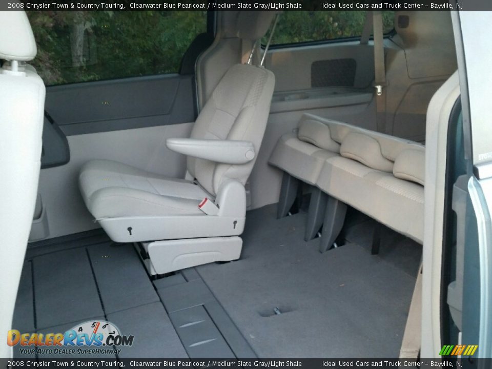 2008 Chrysler Town & Country Touring Clearwater Blue Pearlcoat / Medium Slate Gray/Light Shale Photo #19