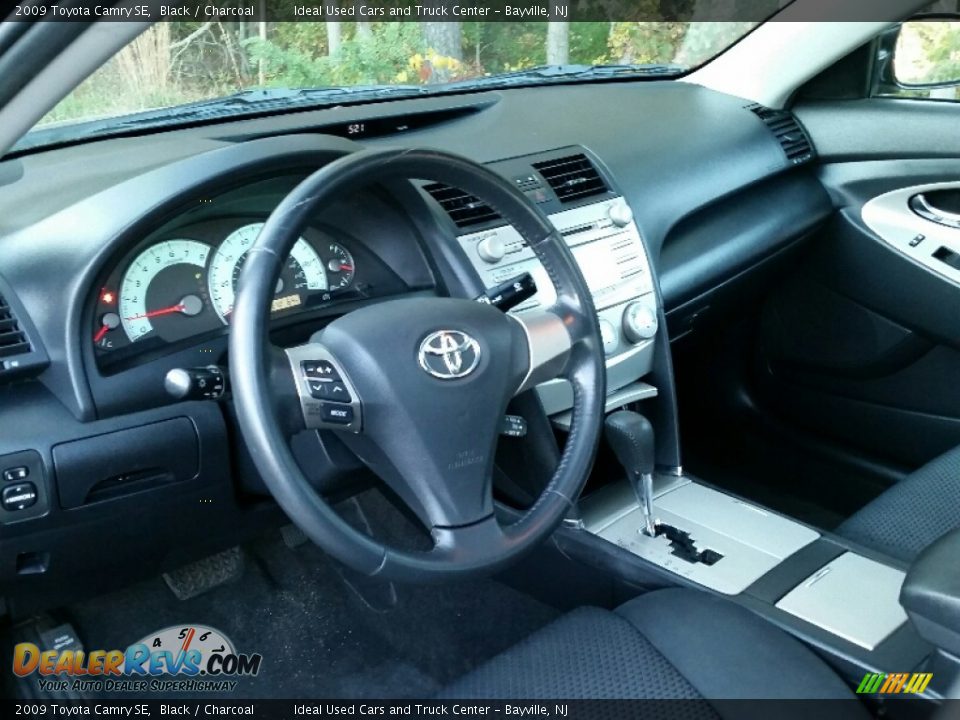 2009 Toyota Camry SE Black / Charcoal Photo #20
