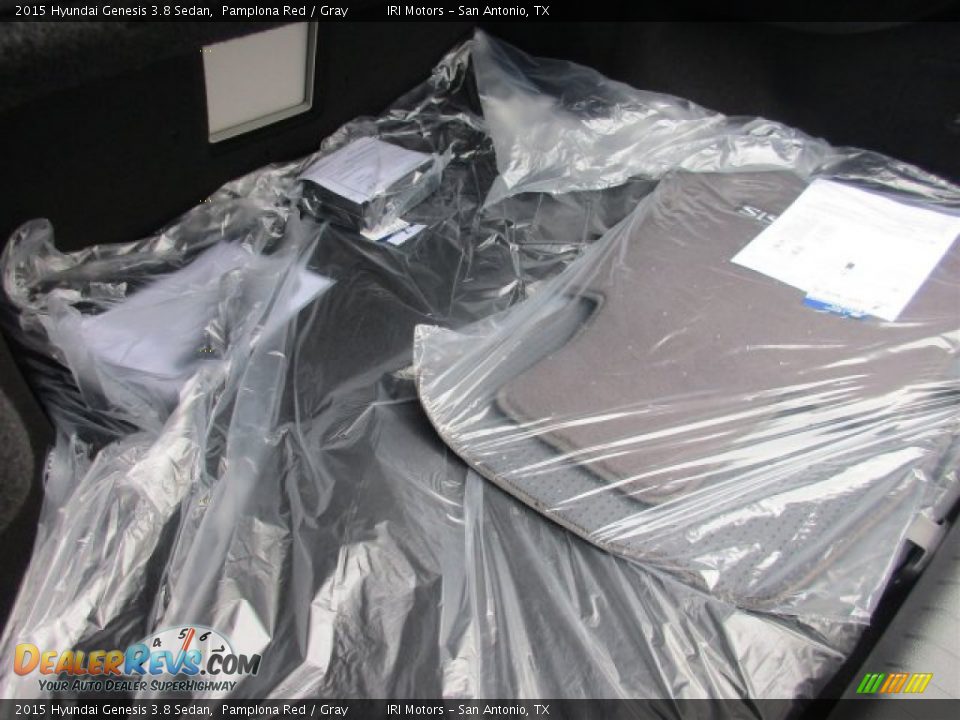 2015 Hyundai Genesis 3.8 Sedan Pamplona Red / Gray Photo #12