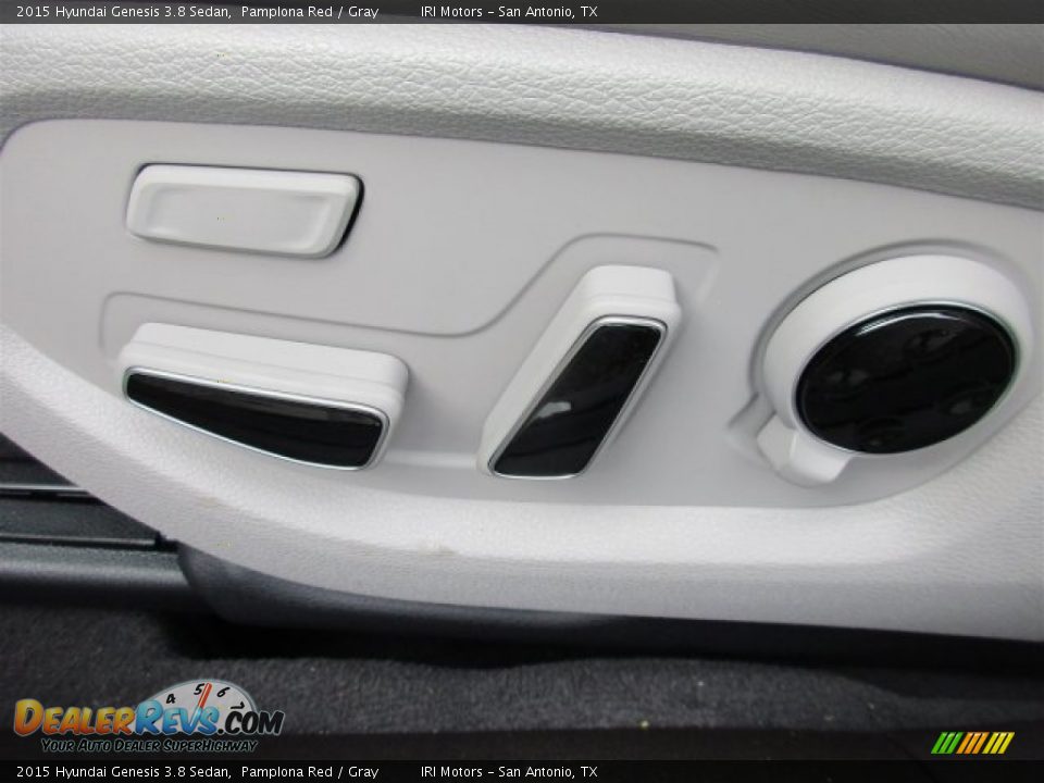 2015 Hyundai Genesis 3.8 Sedan Pamplona Red / Gray Photo #14
