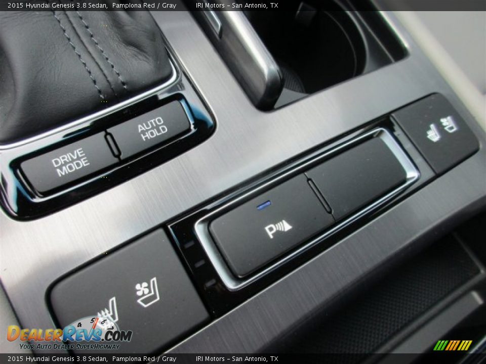 2015 Hyundai Genesis 3.8 Sedan Pamplona Red / Gray Photo #16