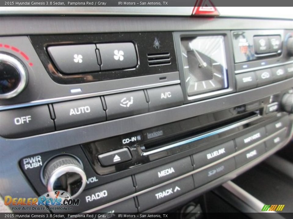 2015 Hyundai Genesis 3.8 Sedan Pamplona Red / Gray Photo #18