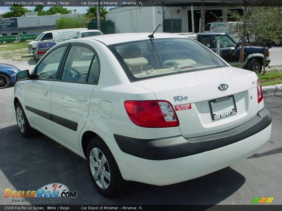 2008 Kia Rio LX Sedan White / Beige Photo #5