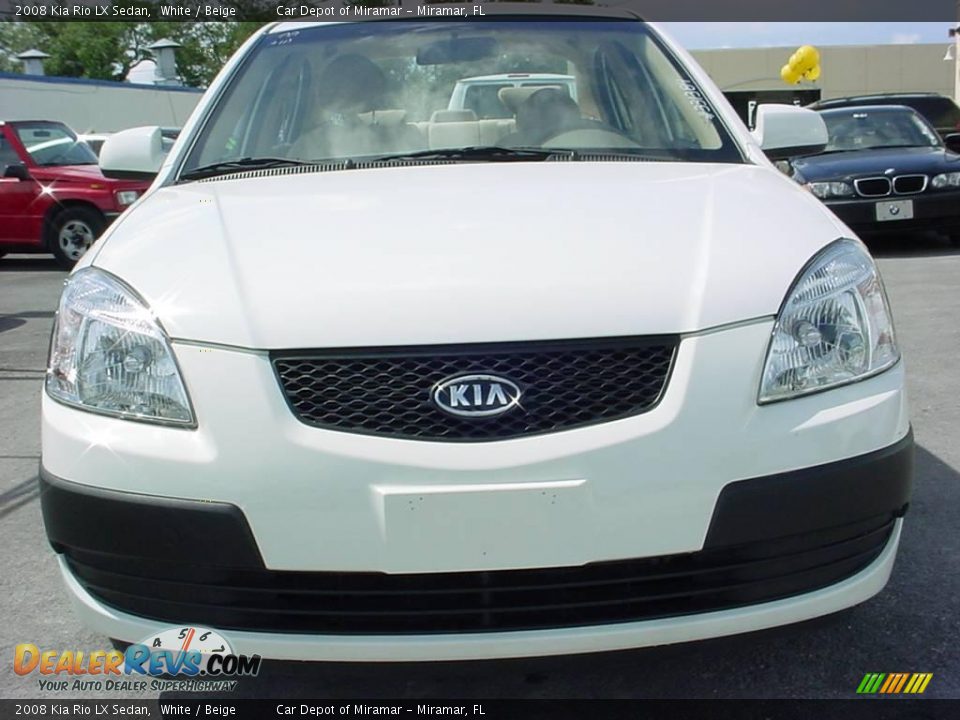 2008 Kia Rio LX Sedan White / Beige Photo #8