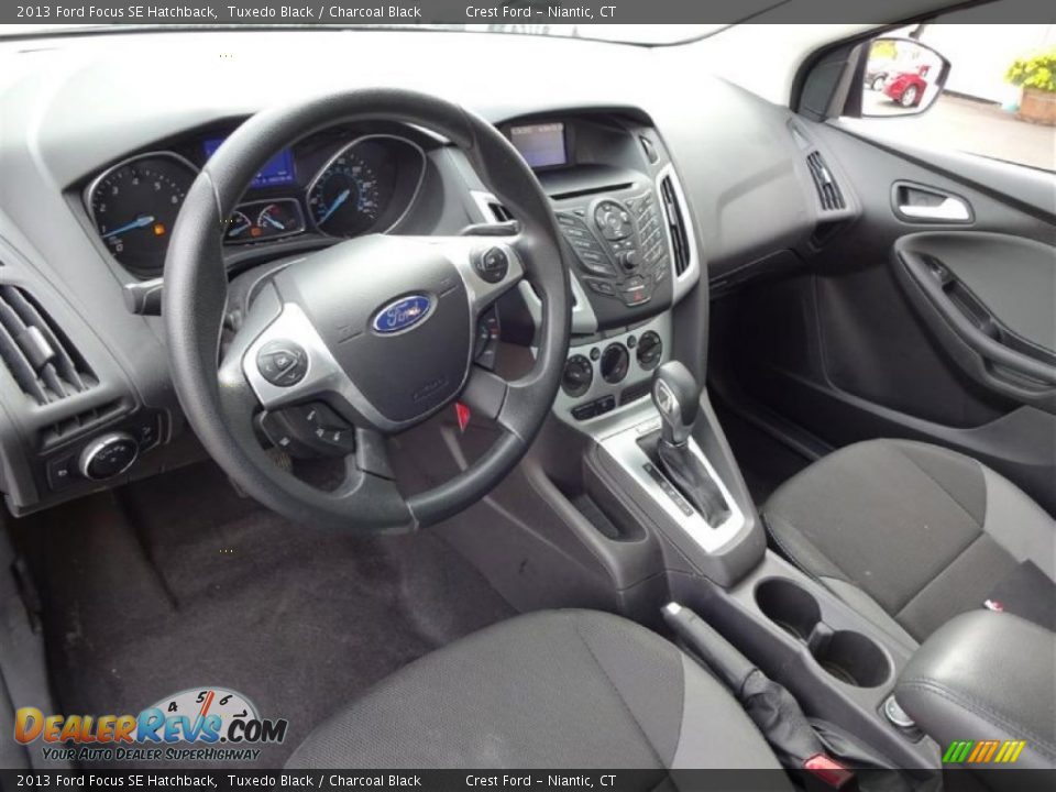 2013 Ford Focus SE Hatchback Tuxedo Black / Charcoal Black Photo #11